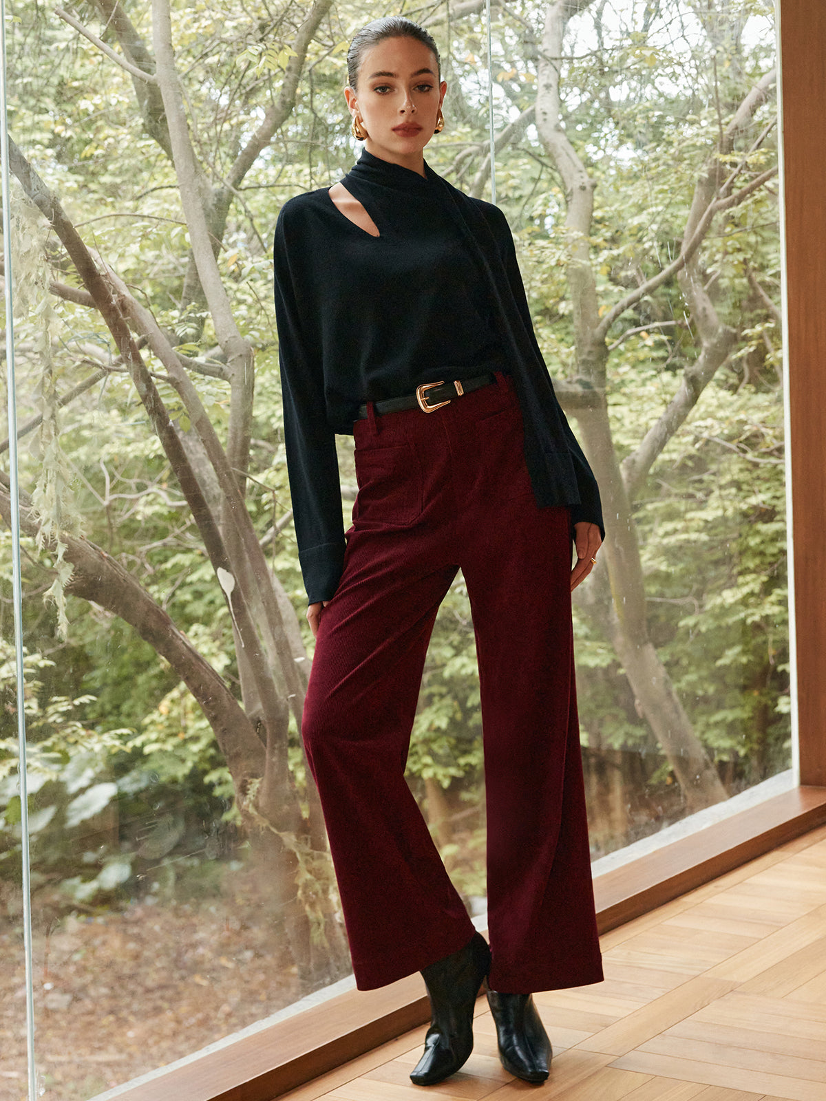 Jersey Negro con Cuello Asimétrico y Bufanda Integrada para Mujer | Ideal para Uso Diario