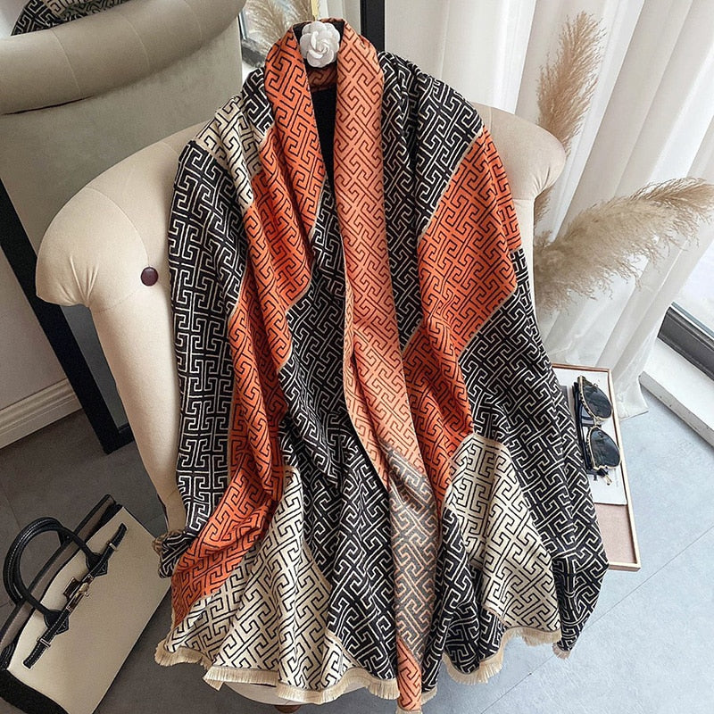 Pañuelo de Cuello con Diseño Versátil para Mujer | Ideal para Uso Diario