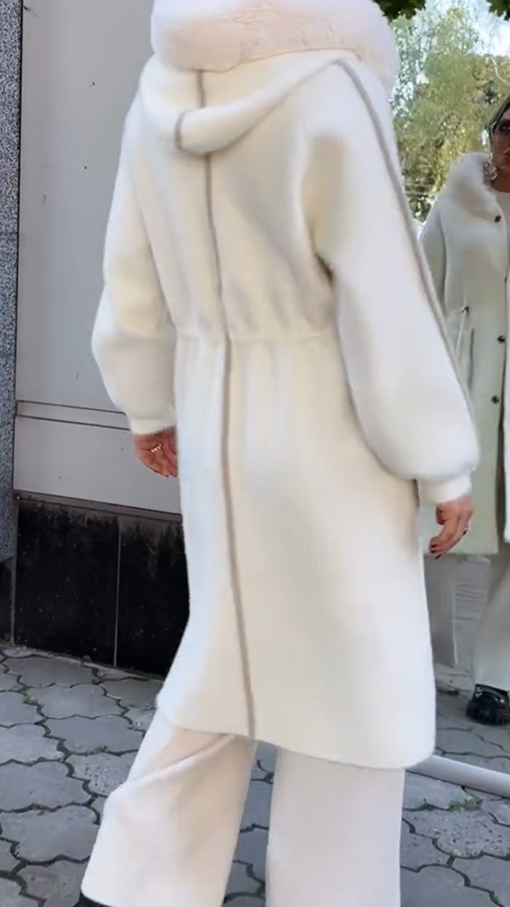 Manteco con Cinturón de Ajuste y Capucha Integrada para Mujer | Ideal para la Mi-Estación