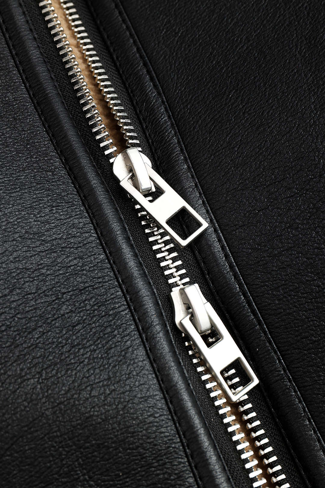 Abrigo Largo con Cierre de Cremallera y Bolsillos Frontales para Mujer | Ideal para Otoño e Invierno