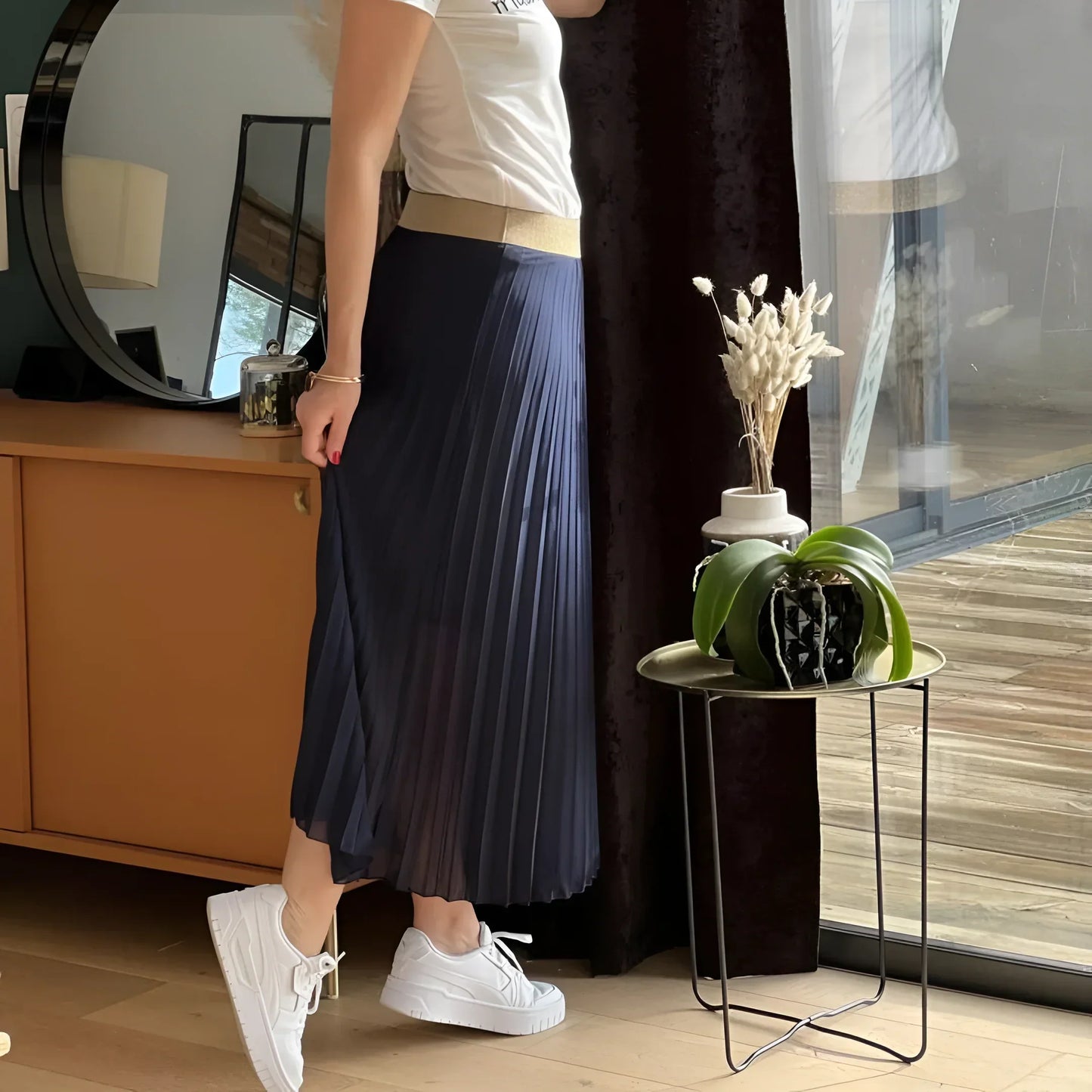 Falda Larga Plisada con Cinturón Dorado para Mujer | Ideal para Uso Diario o Eventos Planificados