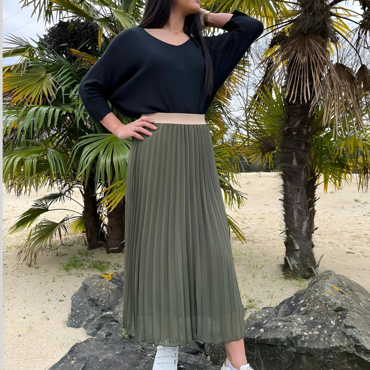 Falda Larga Plisada con Cinturón Dorado para Mujer | Ideal para Uso Diario o Eventos Planificados