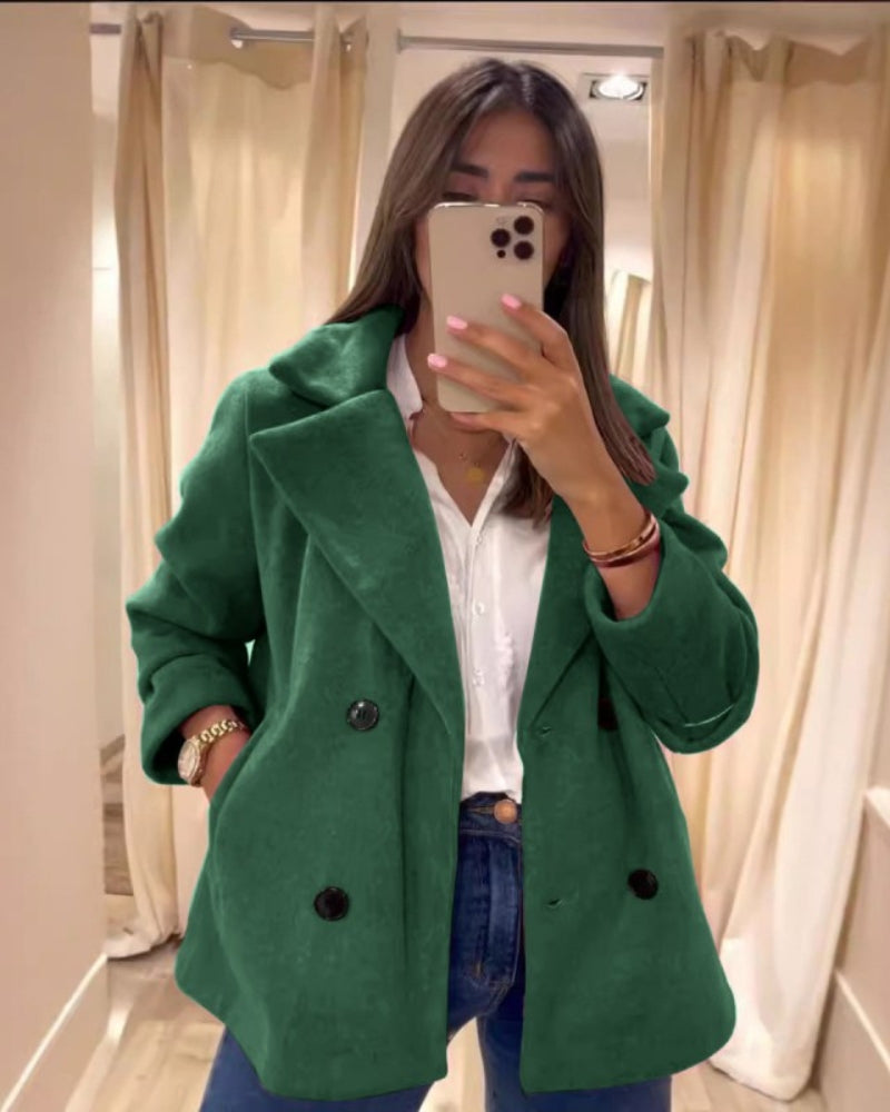 Abrigo con Corte Estructurado y Doble Botonadura para Mujer | Ideal para Otoño e Invierno