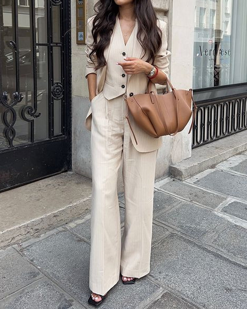Conjunto de Pantalón Acampanado, Chaleco y Blazer Estructurado Para Mujer | Ideal Para Uso Profesional