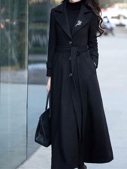 Abrigo Largo con Cinturón Ajustable y Cuello de Solapa para Mujer | Ideal para Invierno