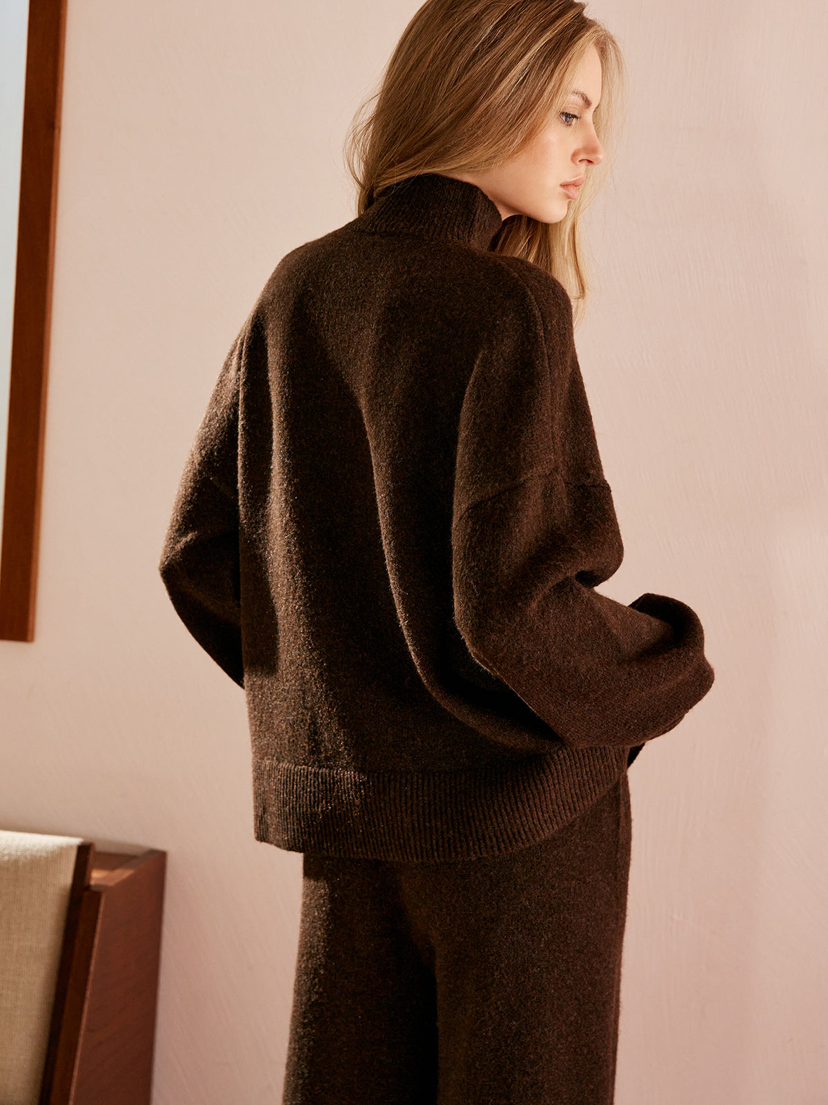 Jersey de Punto con Cuello Subido y Corte Amplio para Mujer | Ideal para Uso Diario