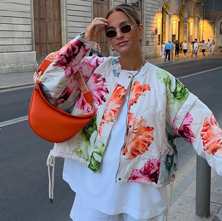 Chaqueta Acolchada con Estampado Floral para Mujer | Ideal para Entretiempo y Uso Diario