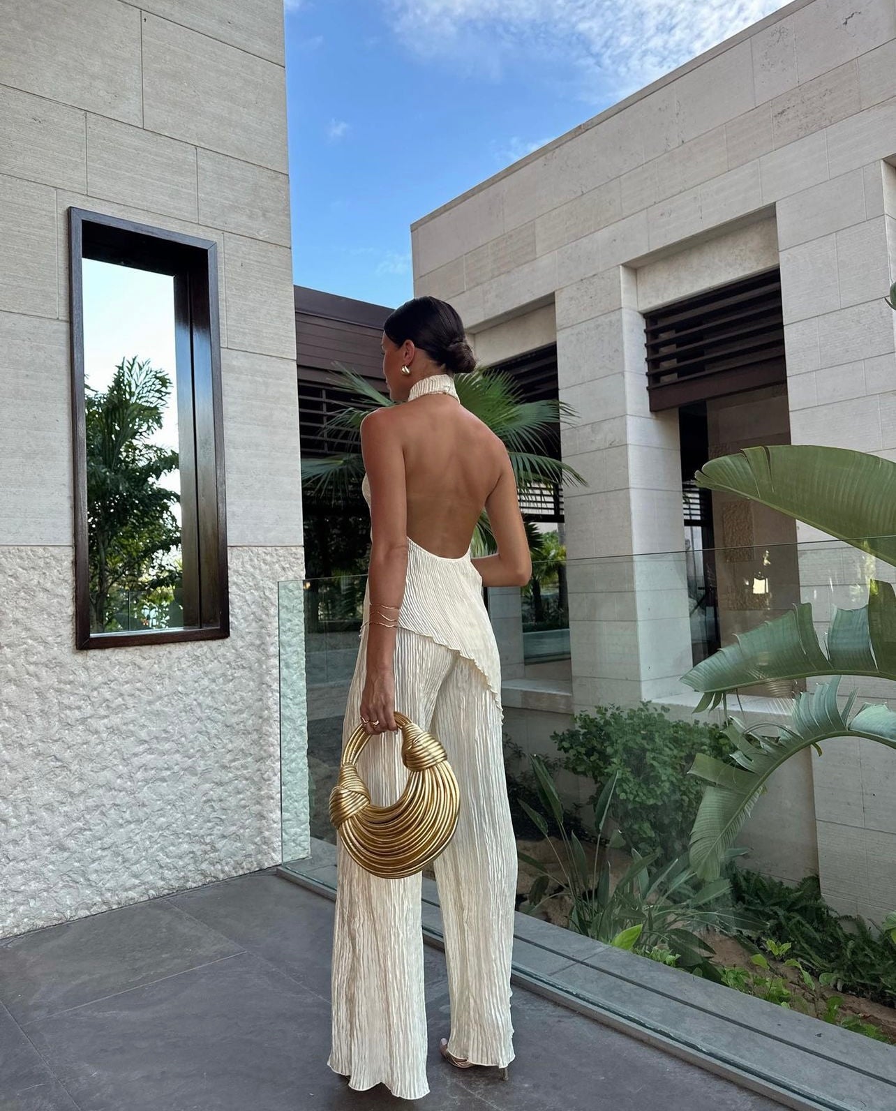 Conjunto De Top Halter con Espalda Abierta y Pantalón De Corte Amplio para Mujer | Ideal para Eventos y Ocasiones Especiales