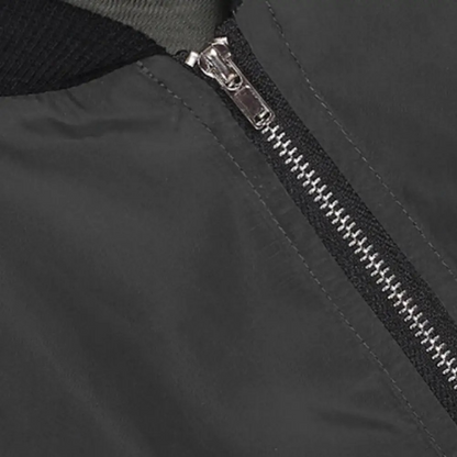 Chaqueta Ligera con Cremallera Frontal y Cuello Corto para Mujer | Ideal para Días Frescos de Verano