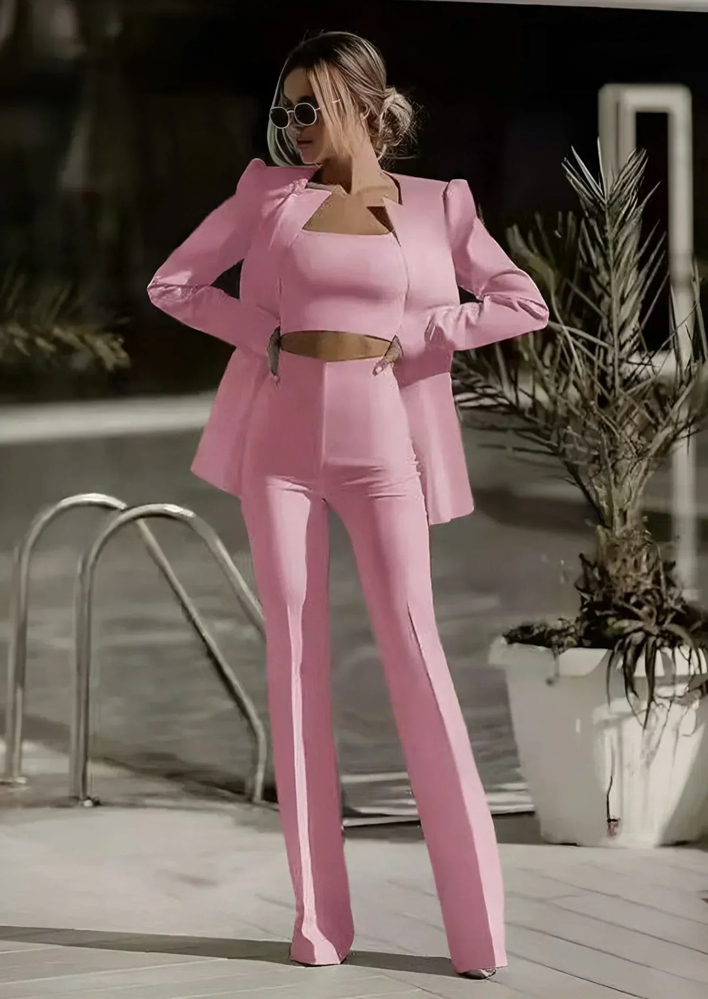 Conjunto De Tres Piezas con Blazer, Top y Pantalón para Mujer | Ideal para Uso Profesional y Eventos