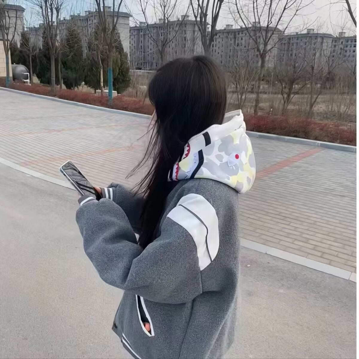 Chaqueta College Oversize con Mangas Contraste para Mujer | Ideal para Estilo Urbano