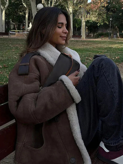 Abrigo Largo con Cierre de Botones y Cuello con Solapa para Mujer | Ideal para Otoño e Invierno