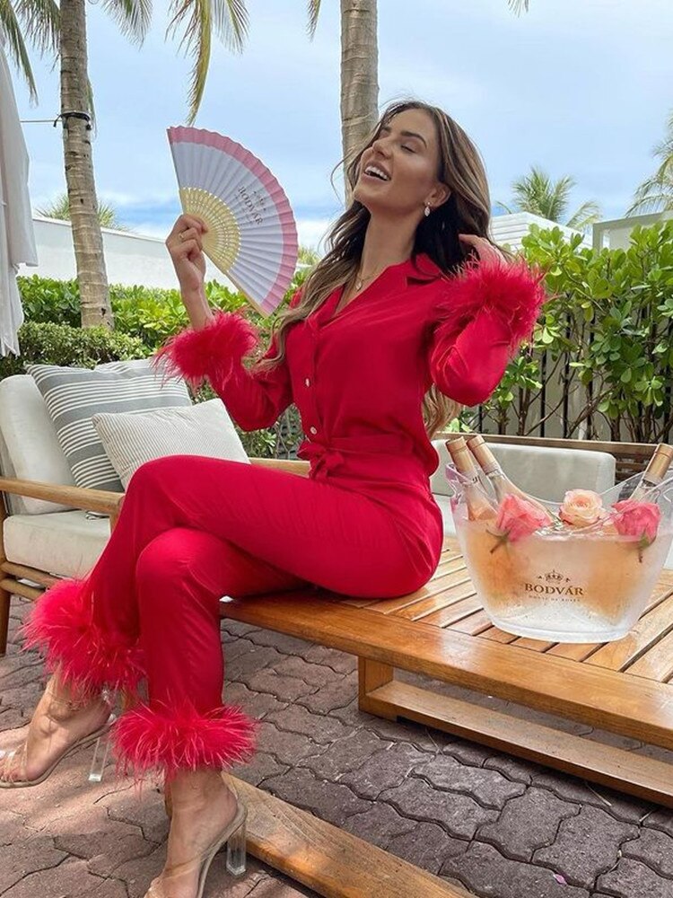 Conjunto de Dos Piezas con Detalles Decorativos en Mangas y Bajo para Adultos | Ideal para Uso Casual