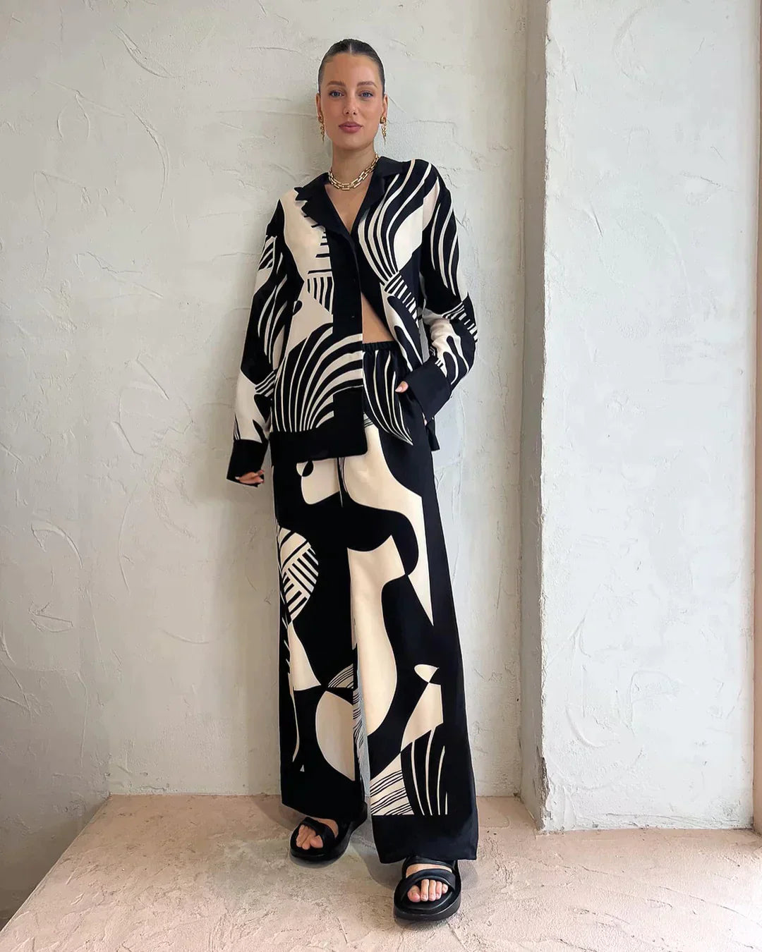 Conjunto De Dos Piezas En Blanco Y Negro Para Mujer | Ideal Para Uso Diario Y Salidas Informales