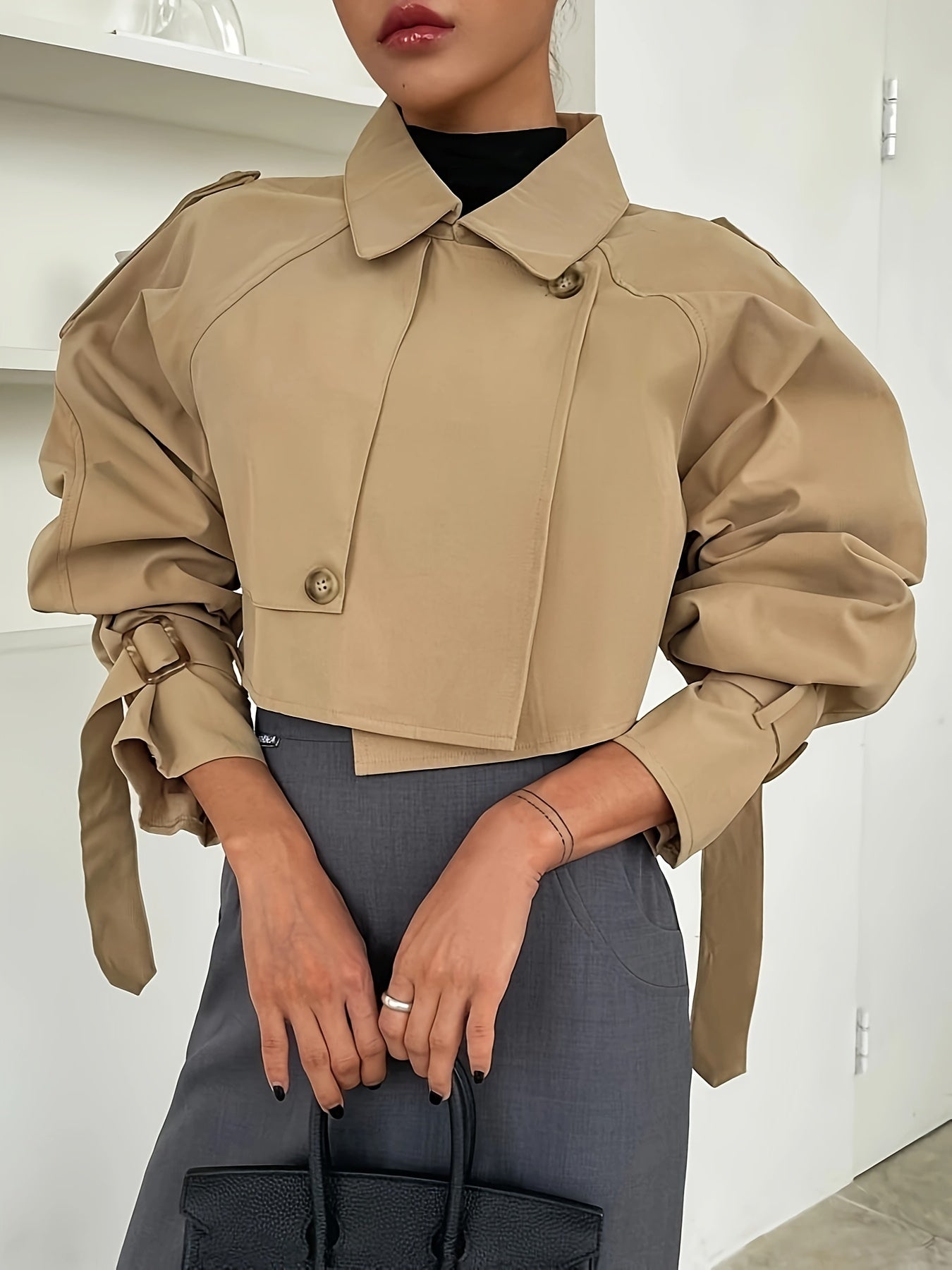 Trench Corto con Cierre Asimétrico y Detalles de Hebilla para Mujer | Ideal para Uso Diario y Eventos Formales
