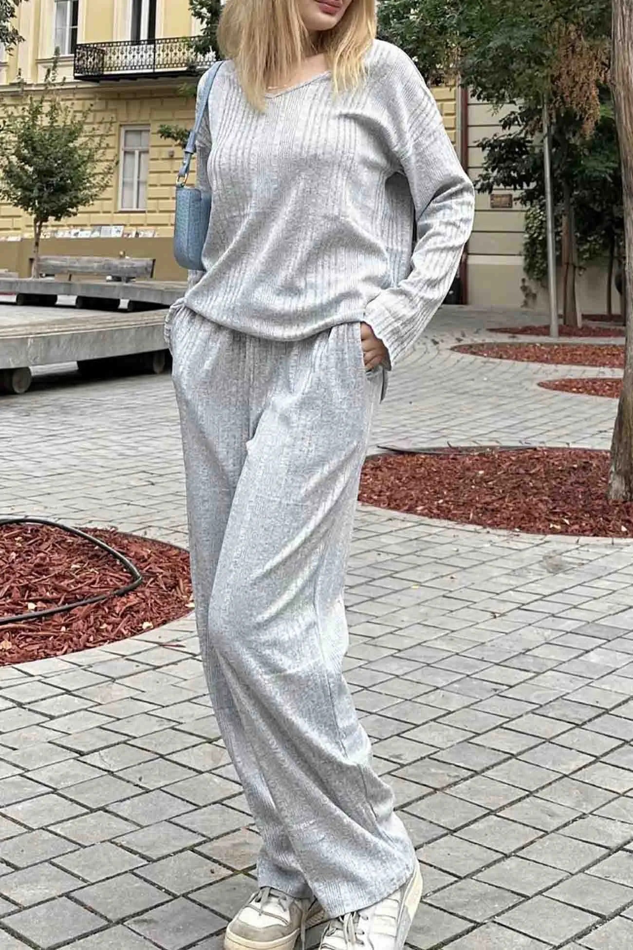 Conjunto De Dos Piezas con Textura Acanalada para Adultos | Ideal para Uso Diario y Descanso