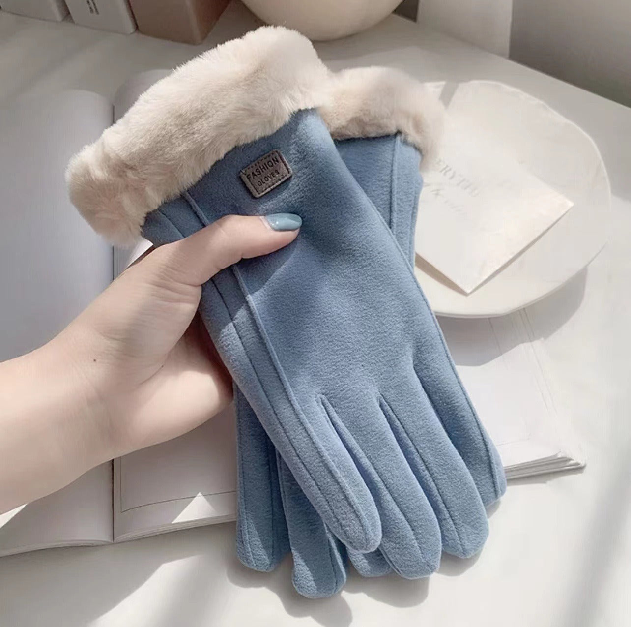 Guantes de Invierno con Detalle Decorativo para Adultos | Ideal para Uso Diario en Temporada Fría