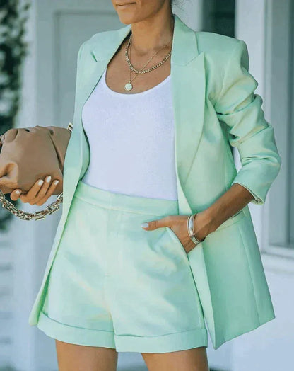 Conjunto con Blazer y Short para Mujer | Ideal para Uso Diario o Profesional